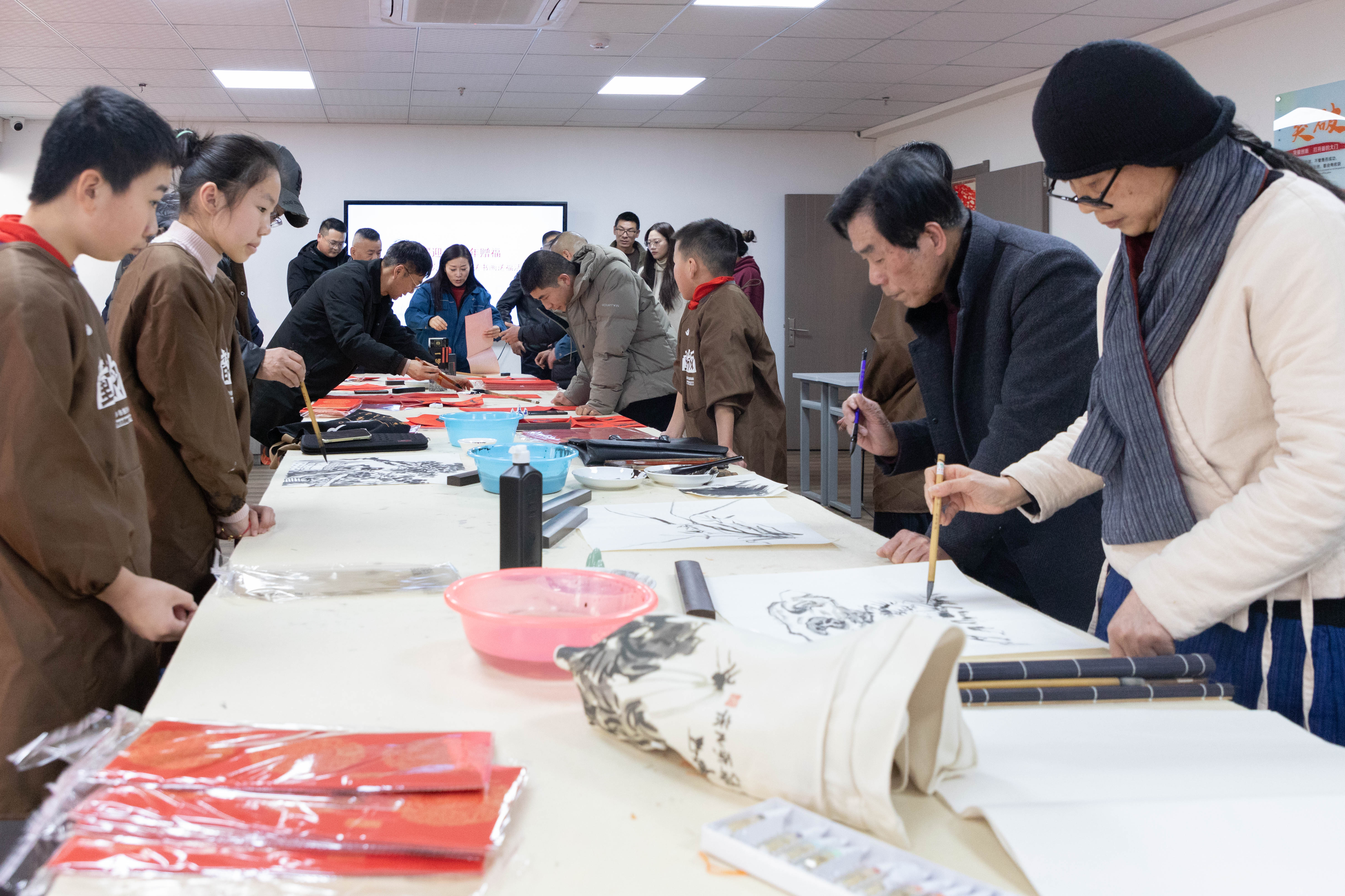 翰墨飘香，丹青亮彩 | 残疾人之家联合市政协书画院开展新春联谊活动